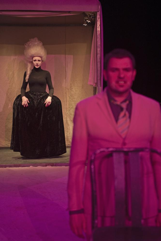 O PÓŁNOCY PRZYBYŁEM DO WIDAWY, CZYLI OPIS OBYCZAJÓW III