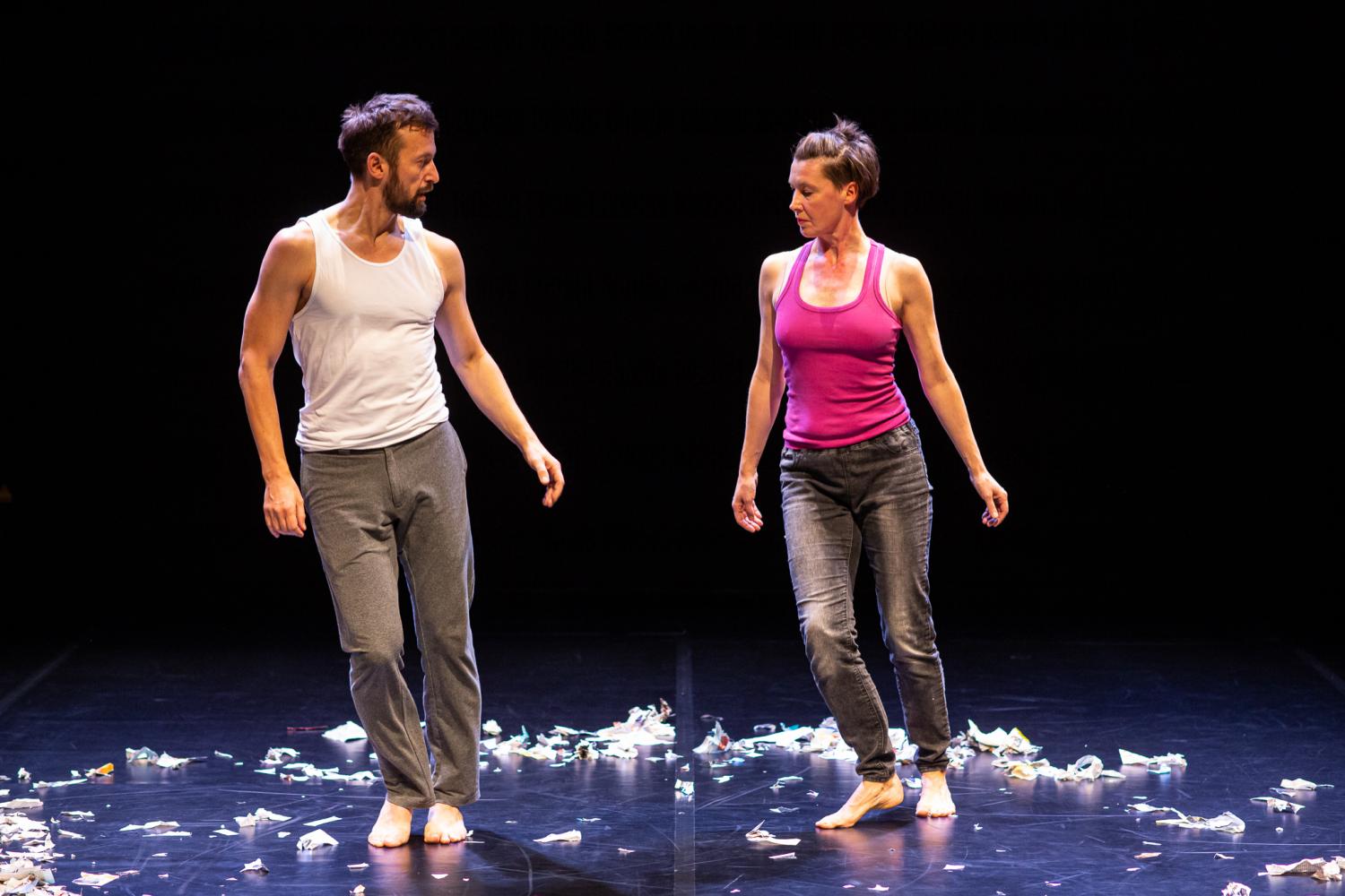 Plakat do spektaklu TO to TO